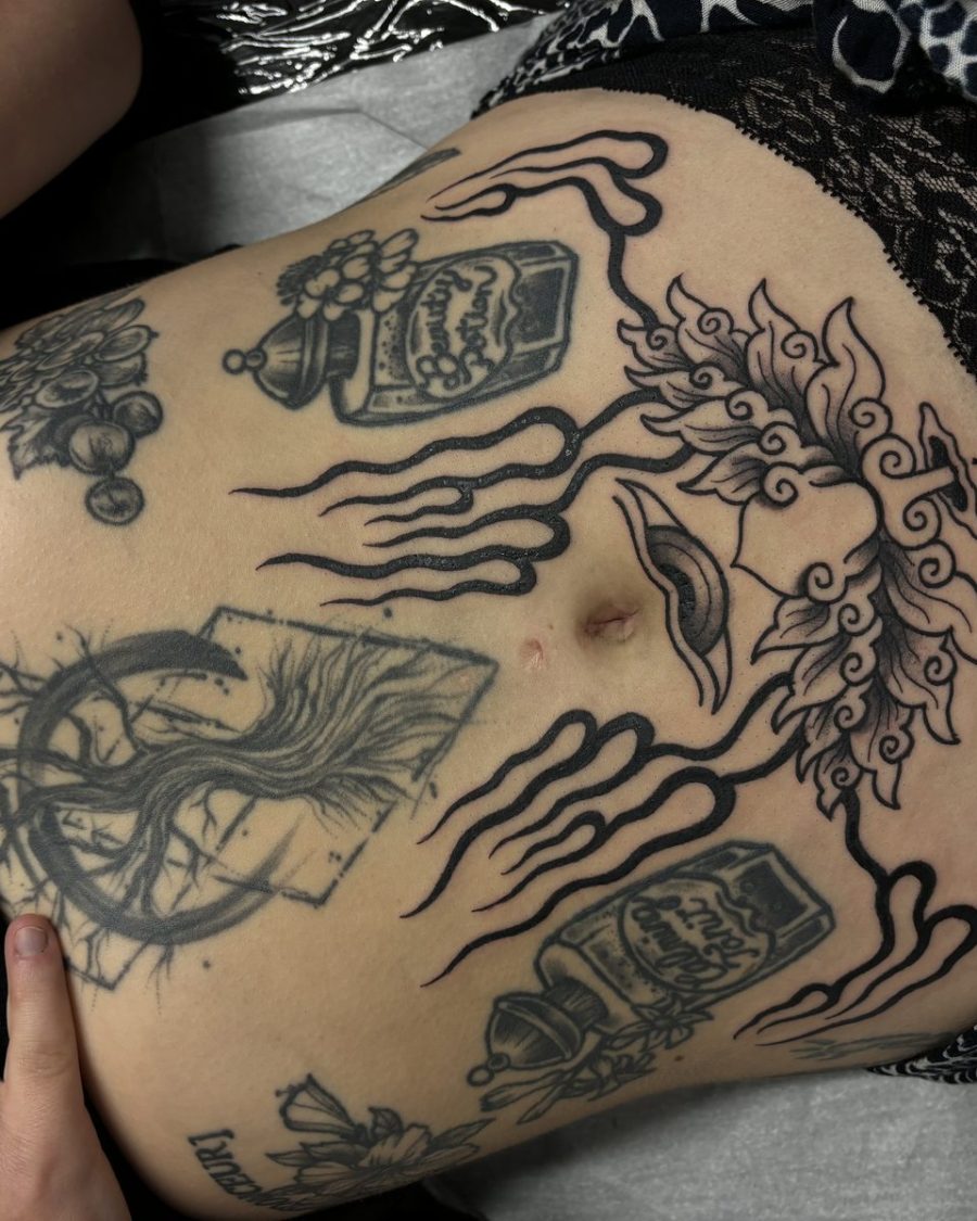 Torse illustratif — Diana Houl, blackwork, OKO Tattoo Genève