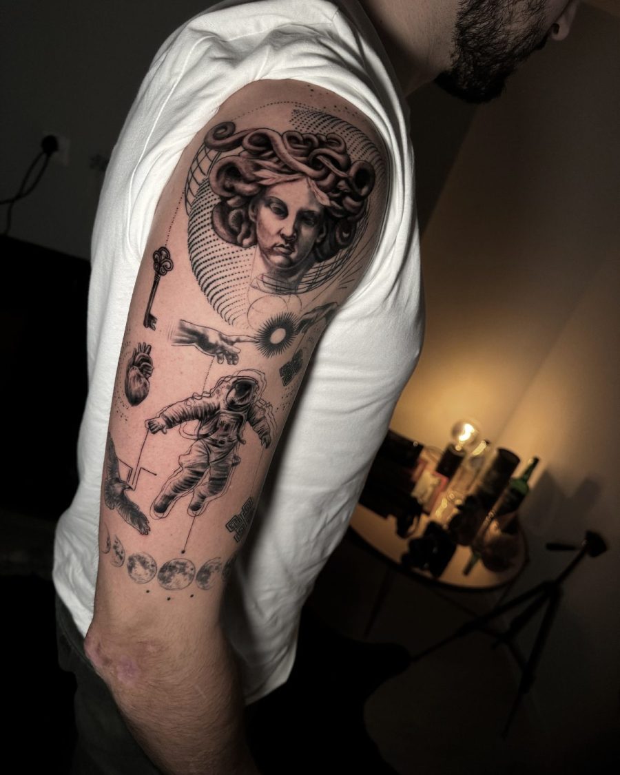 Méduse, astronaute et symboles — Jordy Bones, realisme, OKO Tattoo Genève