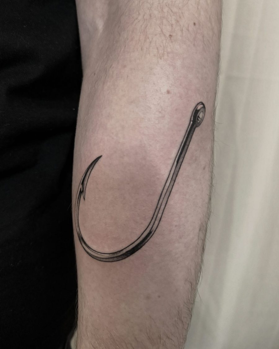 Hameçon — Jordy Bones, realisme, OKO Tattoo Genève