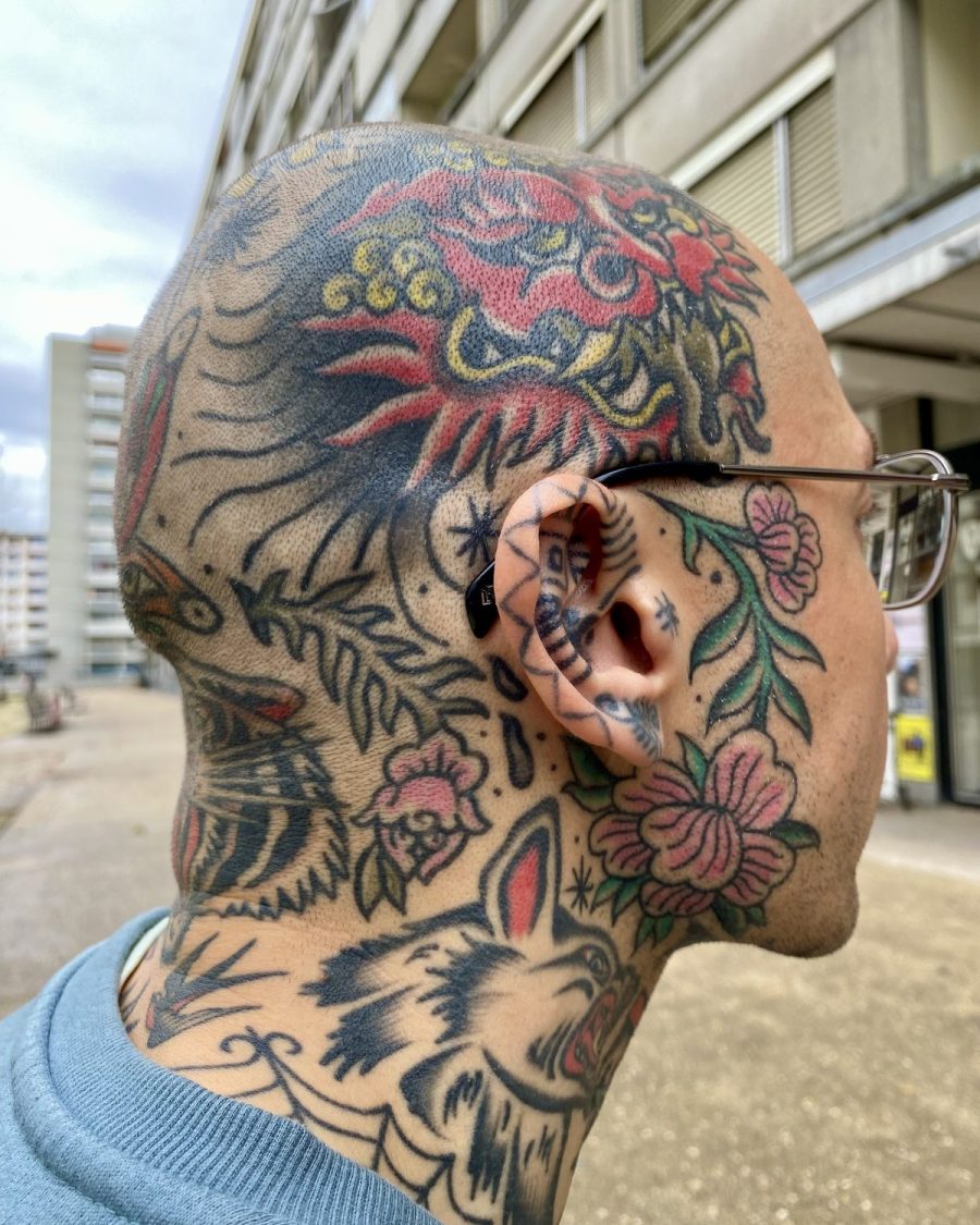 Tête tatouée — Milos Premier, neotraditionnel, OKO Tattoo Genève