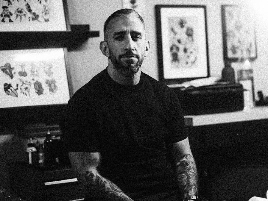 Portrait de Jordy Bones, tatoueur chez OKO Tattoo à Genève